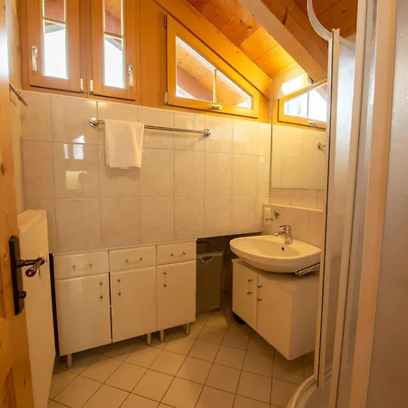 Haus Filzstein 145 25 아파트 크리믈