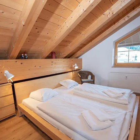 Haus Filzstein 145 25 *